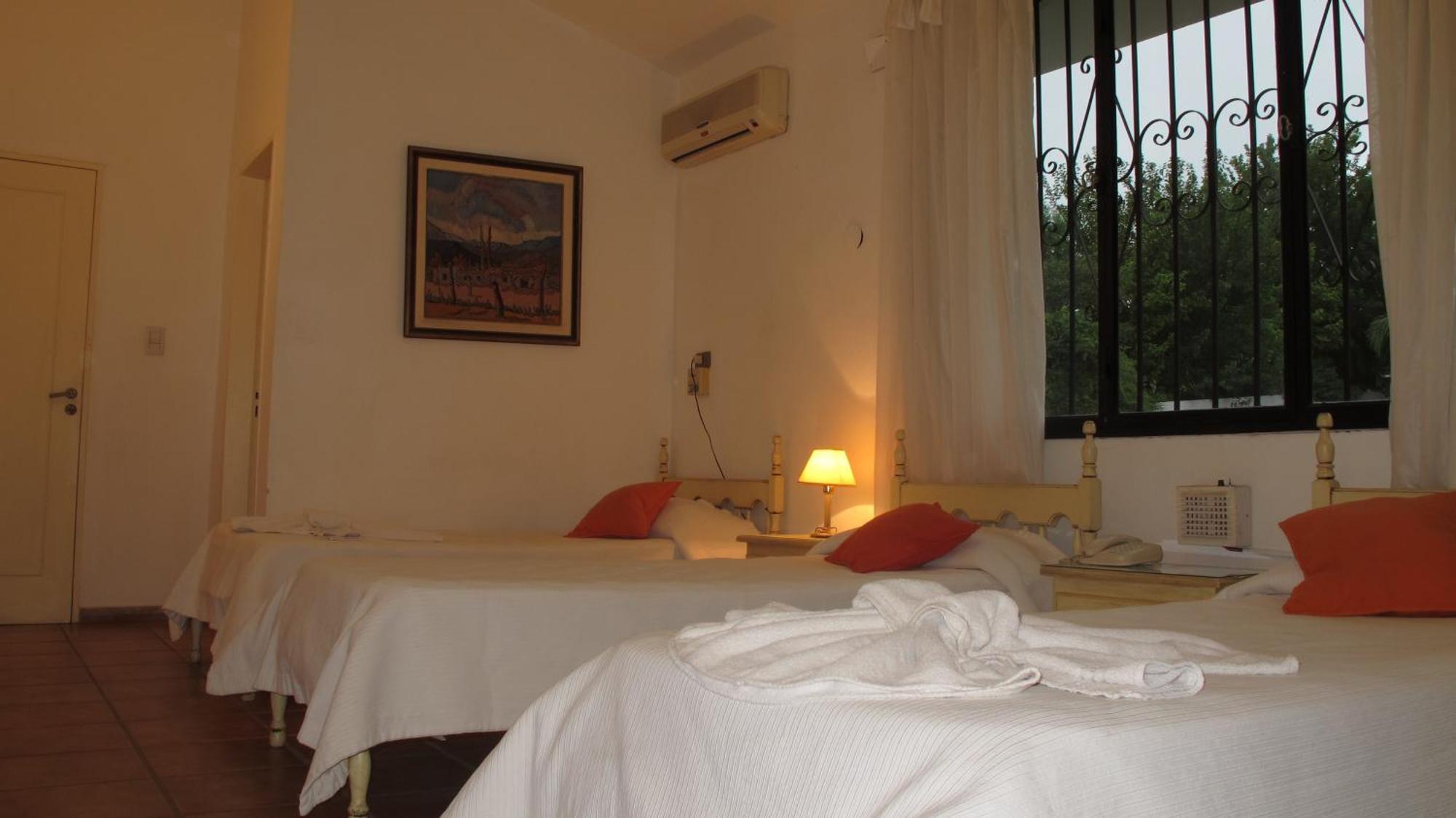 Portal De La Montana Hotel Villa Carlos Paz Room photo