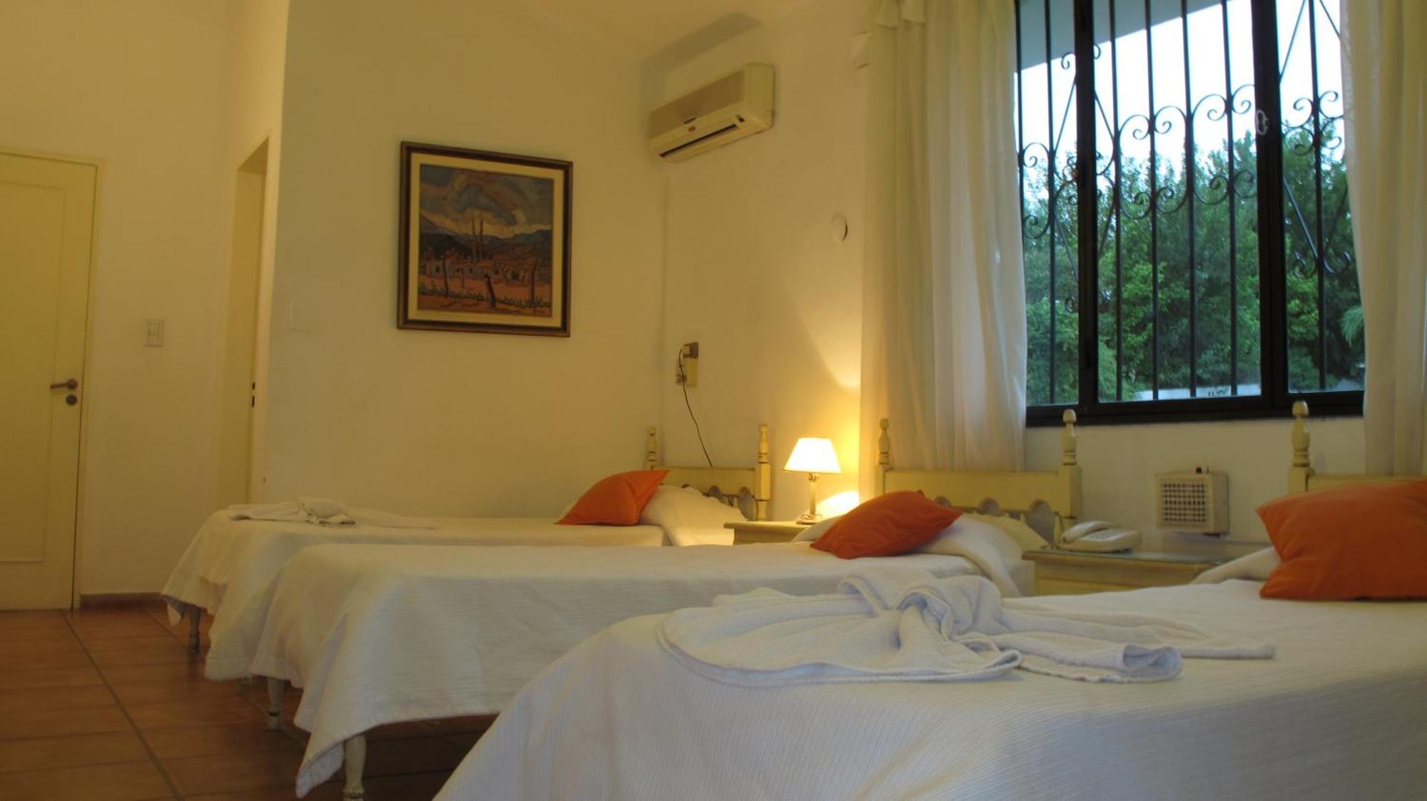 Portal De La Montana Hotel Villa Carlos Paz Room photo